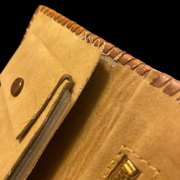 Vintage 70s tooled leather handpainted wallet - Picture 6 of 7